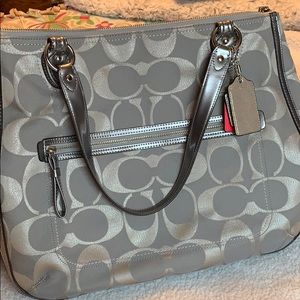 Coach Poppy Hallie XL Tote